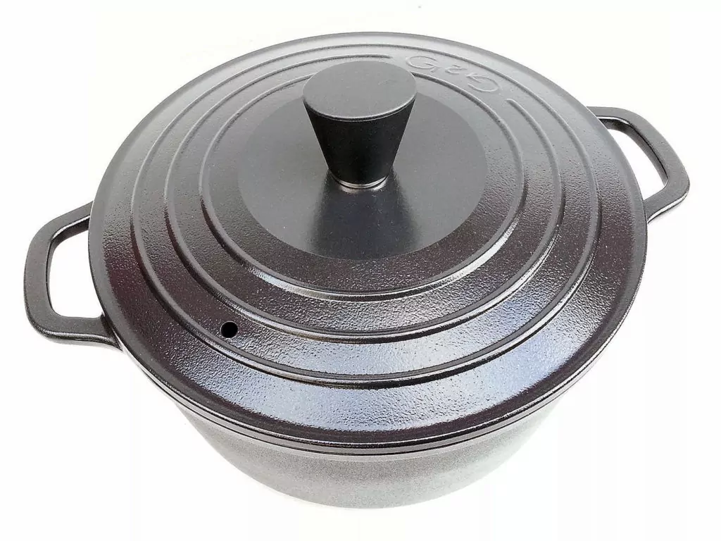 Brand new shiny aluminum pot with lid