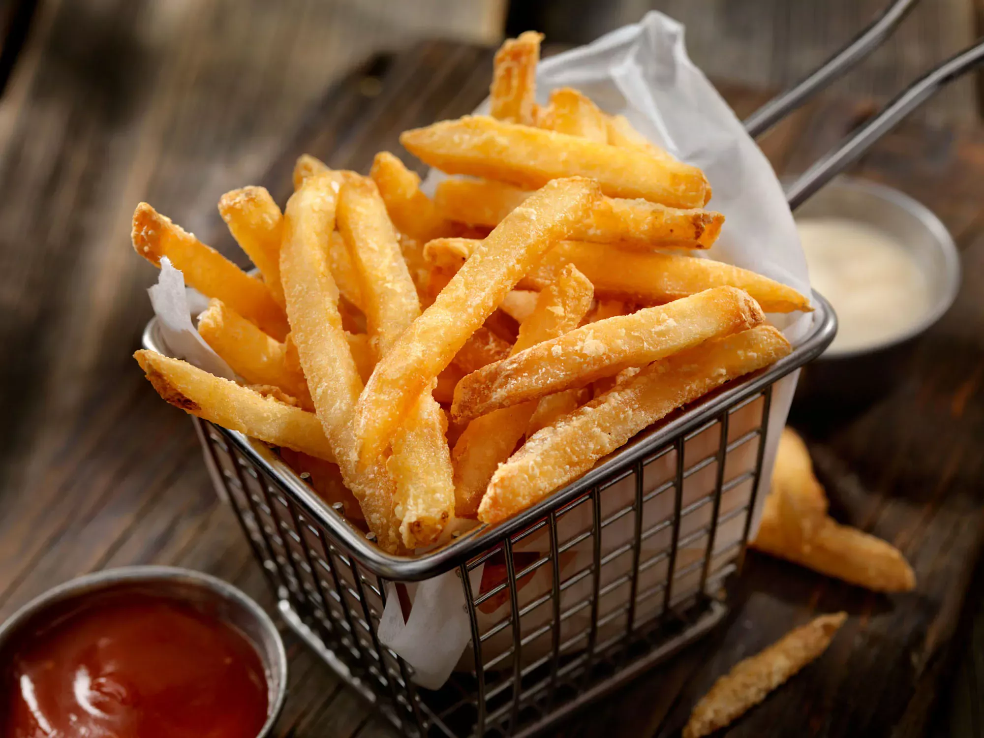 Deep frying pan with a basket to make some of these french fries